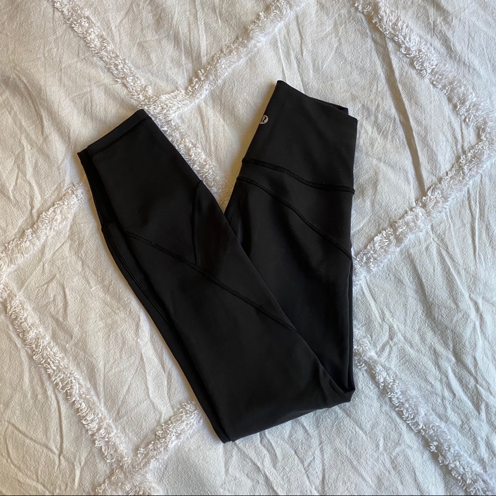 NWOT Lululemon In Movement Tight 25” *Everlux